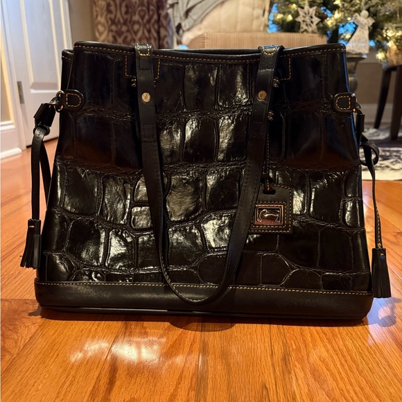 Black Crocodile Embossed Dooney & Bourke Leather Tote Bag - Picture 1 of 4